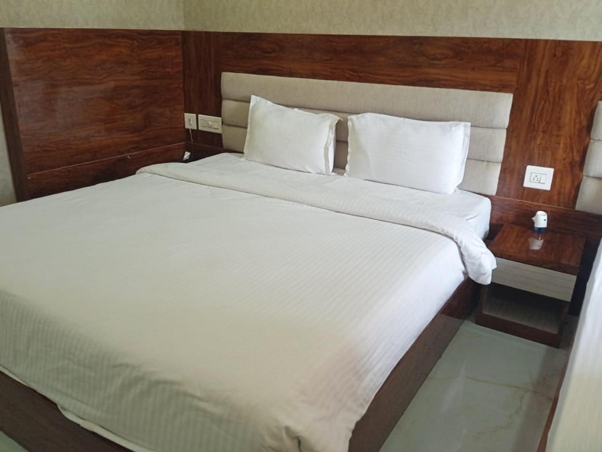 Hotel Sea Gold Puri Bagian luar foto